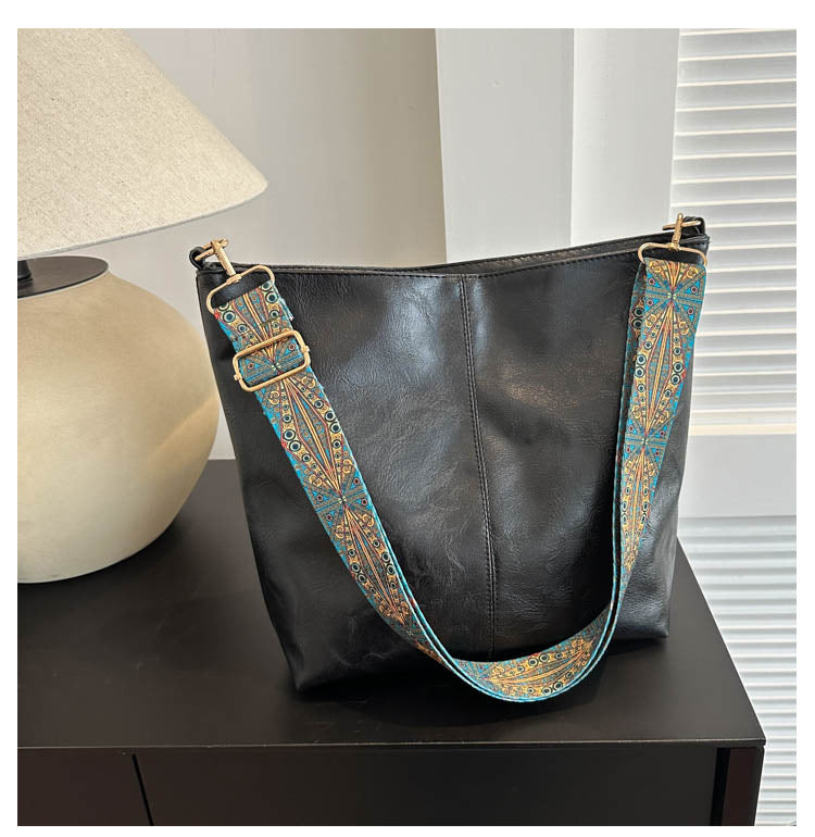 Isla - Vegan Leather Embroidered Bucket Bag - Samberule