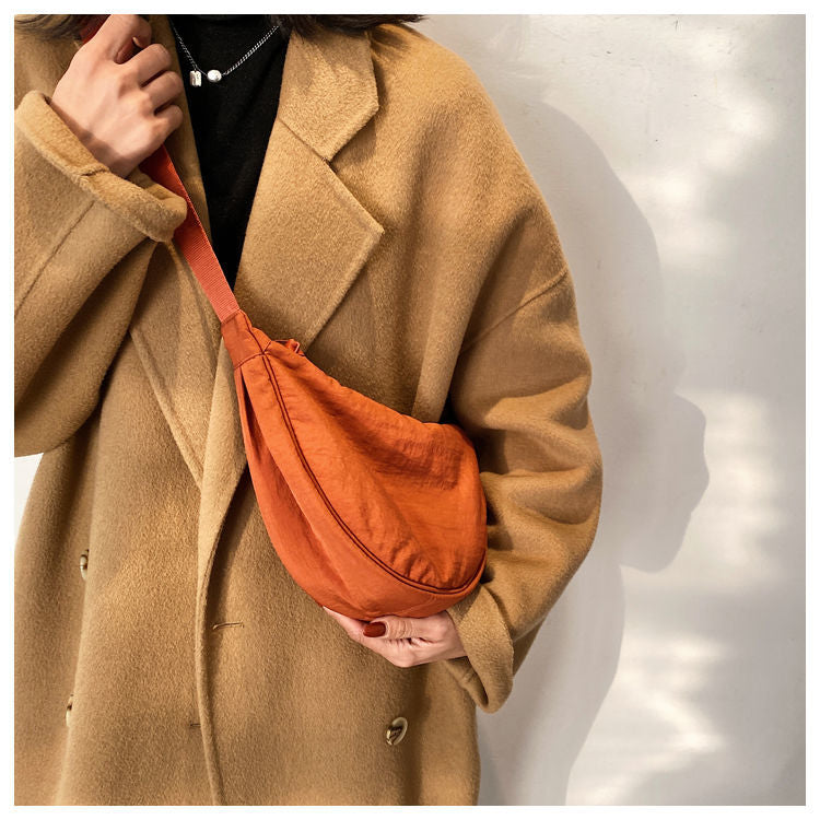 Nevaeh - Crescent Crossbody Bag - Samberule