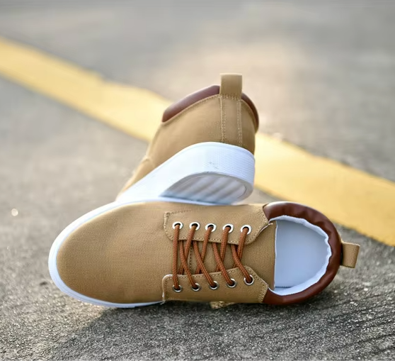 Nomad Canvas Sneakers