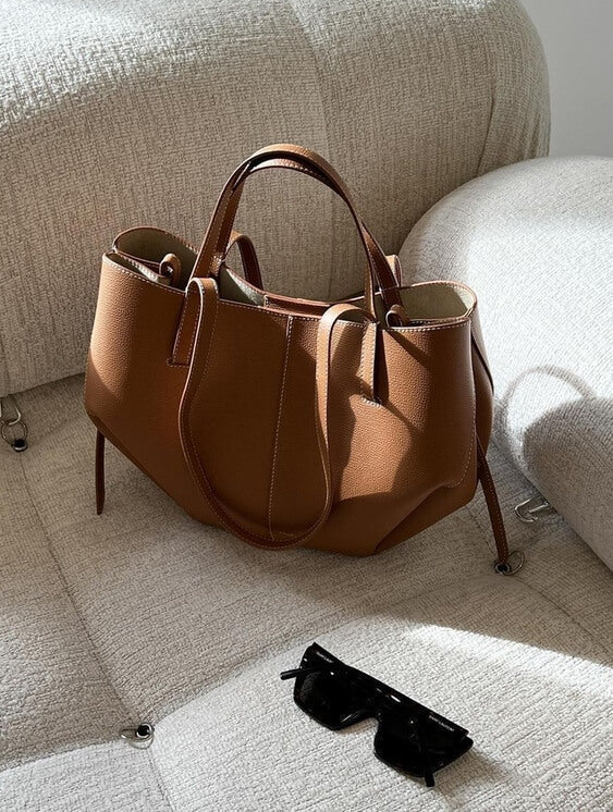 Caroline - Oversized Structured Leather Tote - Samberule