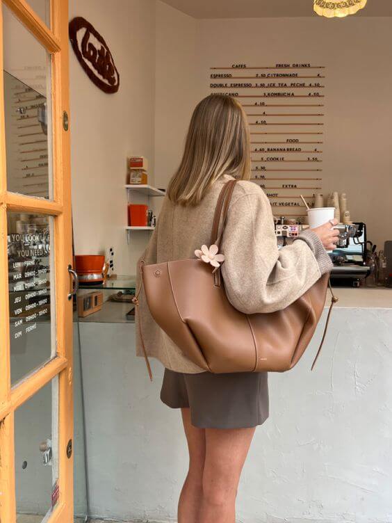 Caroline - Oversized Structured Leather Tote - Samberule