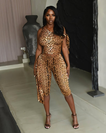 BEYA One-Shoulder Bow Tie Crop Top & Capri Pant Set