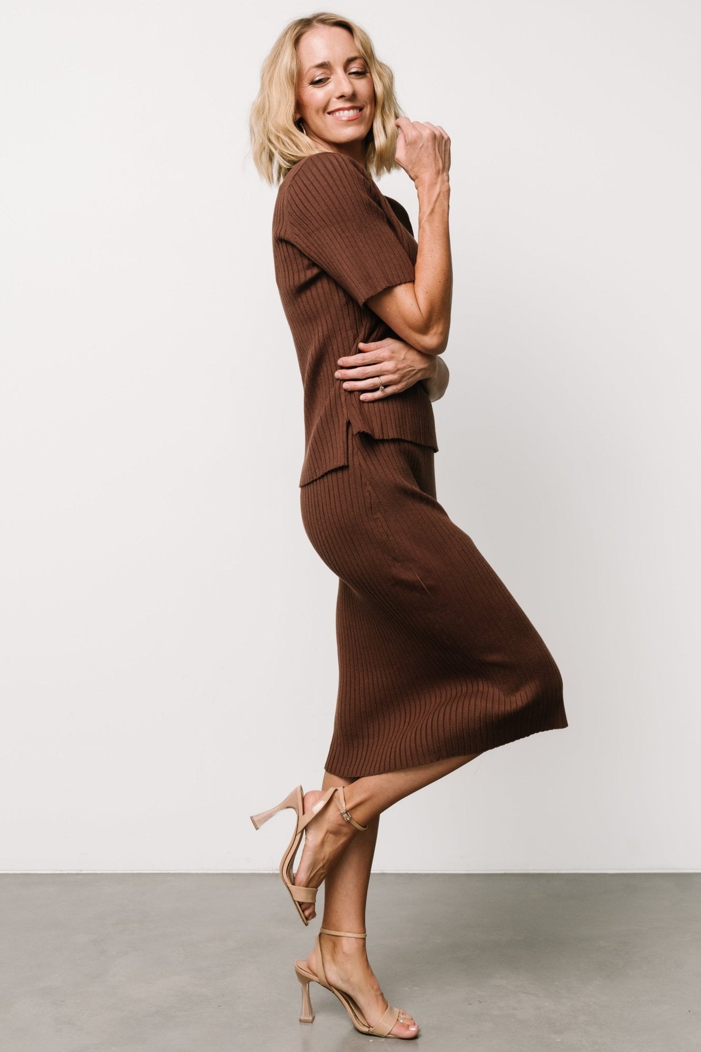 Stormi Ribbed Midi Skirt | Brown